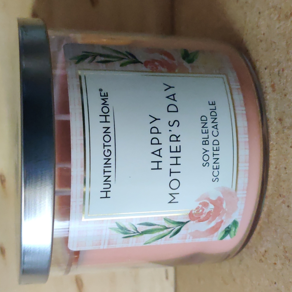Huntington Home Happy Mother's Day 14oz Soy Blend 3 Wick Candle